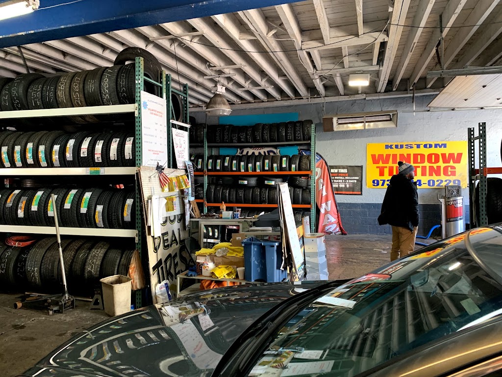 Express Tire Service Union City | 212 Paterson Plank Rd, Union City, NJ 07087, USA | Phone: (201) 726-3304