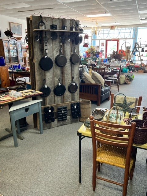 Vintage Thrifts on The Ridge | 1112 Fashion Ridge Rd Suite 1112, Dry Ridge, KY 41035, USA | Phone: (859) 903-2020