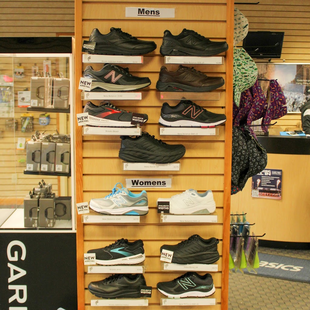 Fleet Feet Cincinnati - Glendale | 267 E Sharon Rd, Glendale, OH 45246, USA | Phone: (513) 772-7999