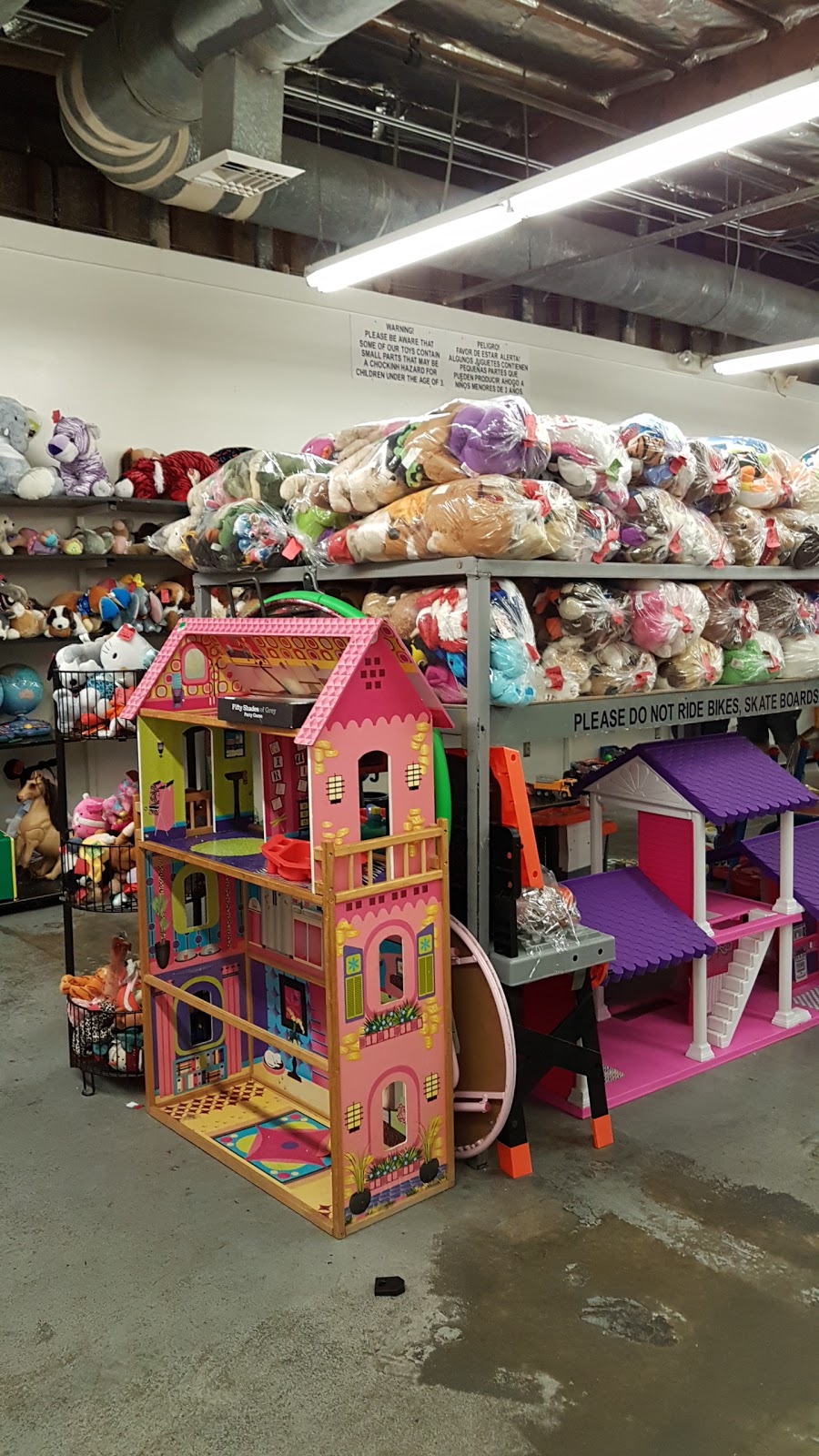 Community Thrift Store | 19720 Arrow Hwy, Covina, CA 91724, USA | Phone: (626) 331-5122