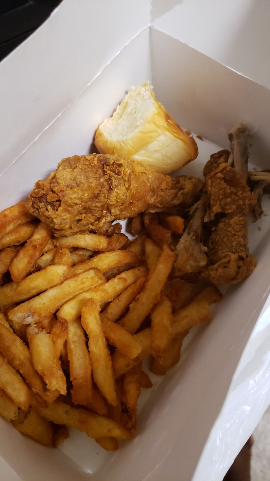 Blue Store Chicken | 13770 Old Hammond Hwy B, Baton Rouge, LA 70816, USA | Phone: (225) 726-7997