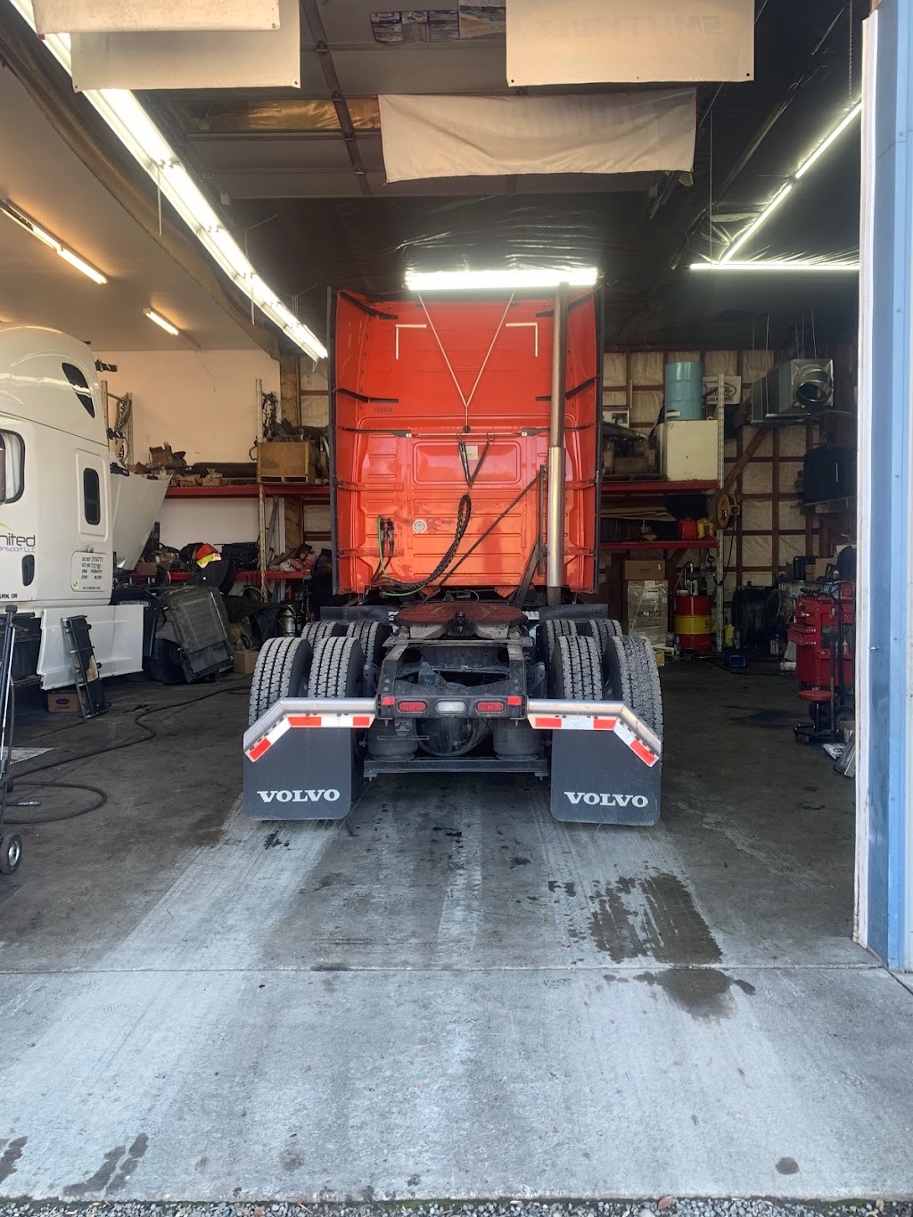 United Truck & Trailer Repair | 5408 144th St E SE, Puyallup, WA 98375, USA | Phone: (503) 673-6832