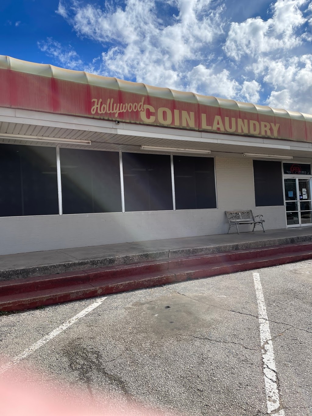 Hollywood Coin Laundry | 1305 McGee Dr, Norman, OK 73072, USA | Phone: (405) 321-2575