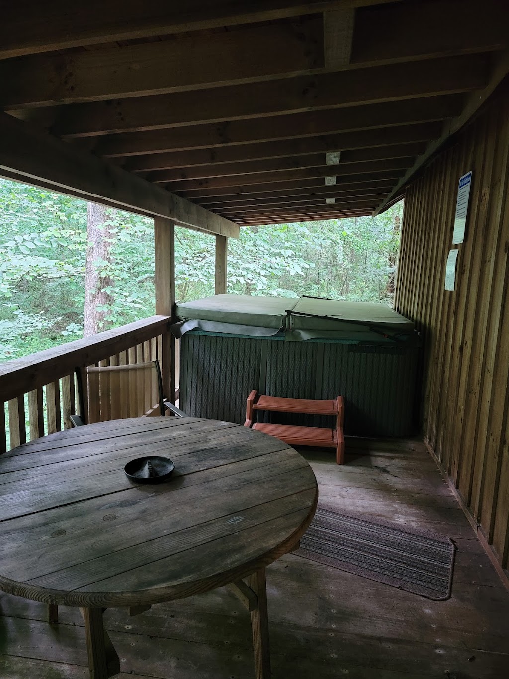 Cabins In the Pines | 16817 Rocky Fork Rd, Logan, OH 43138, USA | Phone: (740) 380-6670