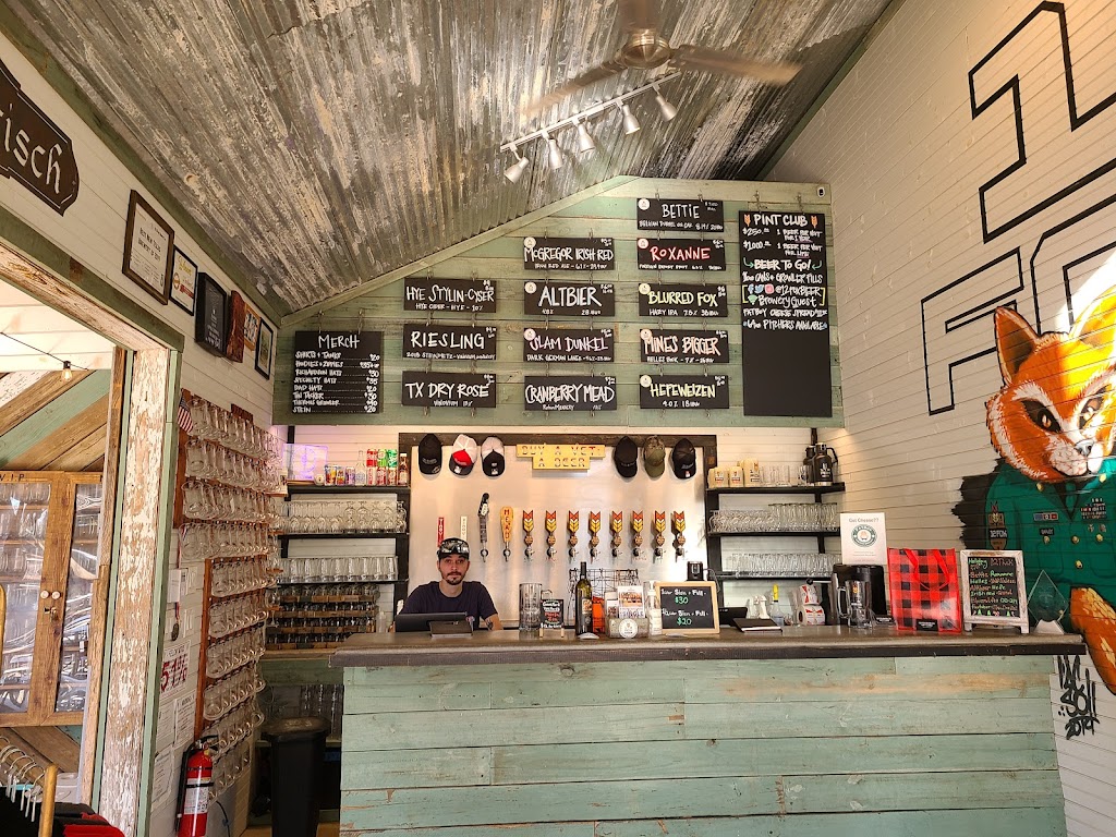 12 Fox Beer Co | 4700 W Fitzhugh Rd, Dripping Springs, TX 78620, USA | Phone: (512) 626-4458