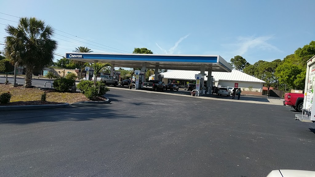 Chevron | 1595 Seminole Blvd, Largo, FL 33770, USA | Phone: (727) 585-4868