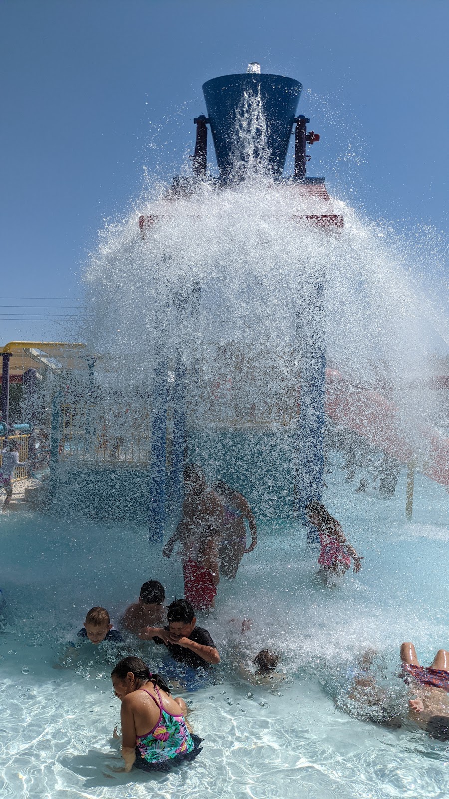 Mesquite Groves Aquatic Center | 5901 S Hillcrest Dr, Chandler, AZ 85249, USA | Phone: (480) 782-2635