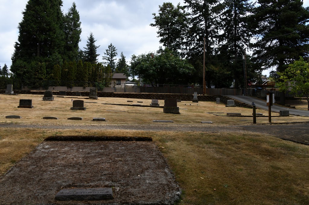 Odd Fellows Cemetery / I.O.O.F. Cemetery | NE Cemetery Rd, Estacada, OR 97023, USA | Phone: (503) 630-3829