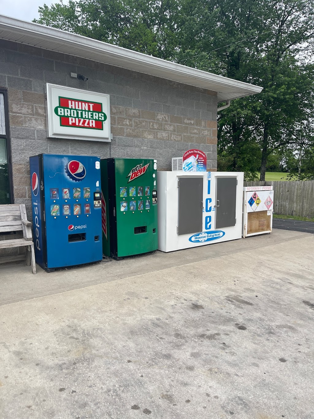 Neds Gas & Deli | 141 Newtown Leesburg Rd, Cynthiana, KY 41031, USA | Phone: (859) 234-1755