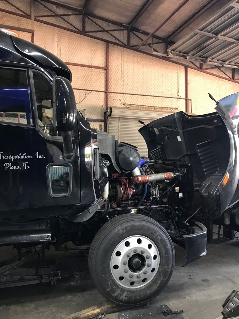 S&D Truck Repair Shop & Parking | 2111 Silverado Dr, Dallas, TX 75253, USA | Phone: (972) 679-3371