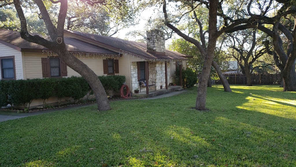 Sealy B&B | 117 Wanda St, Boerne, TX 78006, USA | Phone: (210) 373-1845