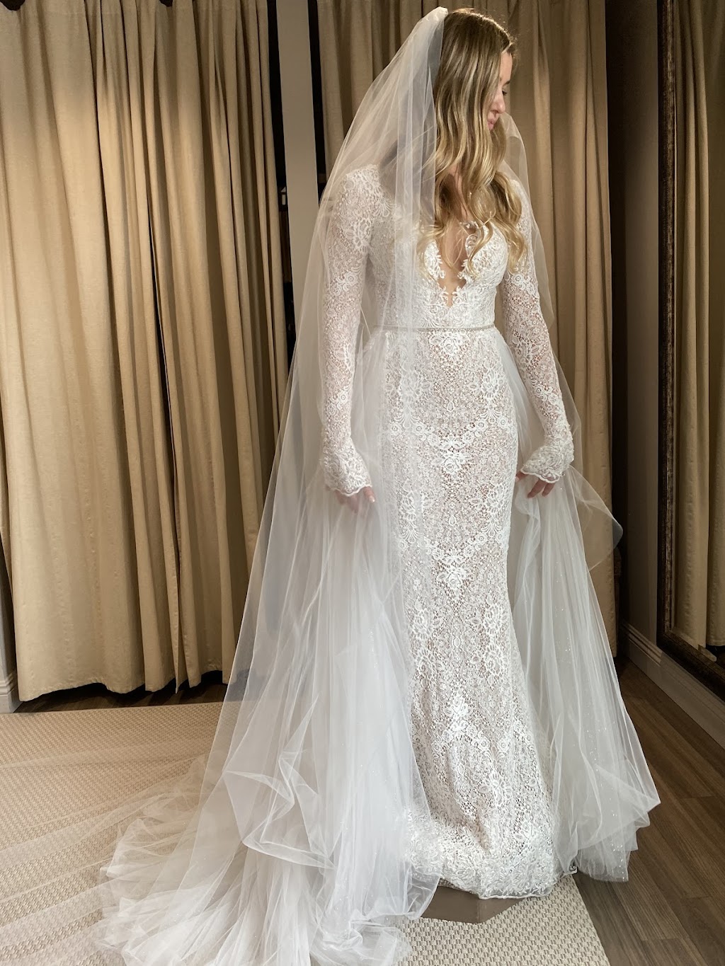 Lovella Bridal | 224 S Brand Blvd, Glendale, CA 91204, USA | Phone: (818) 246-4637