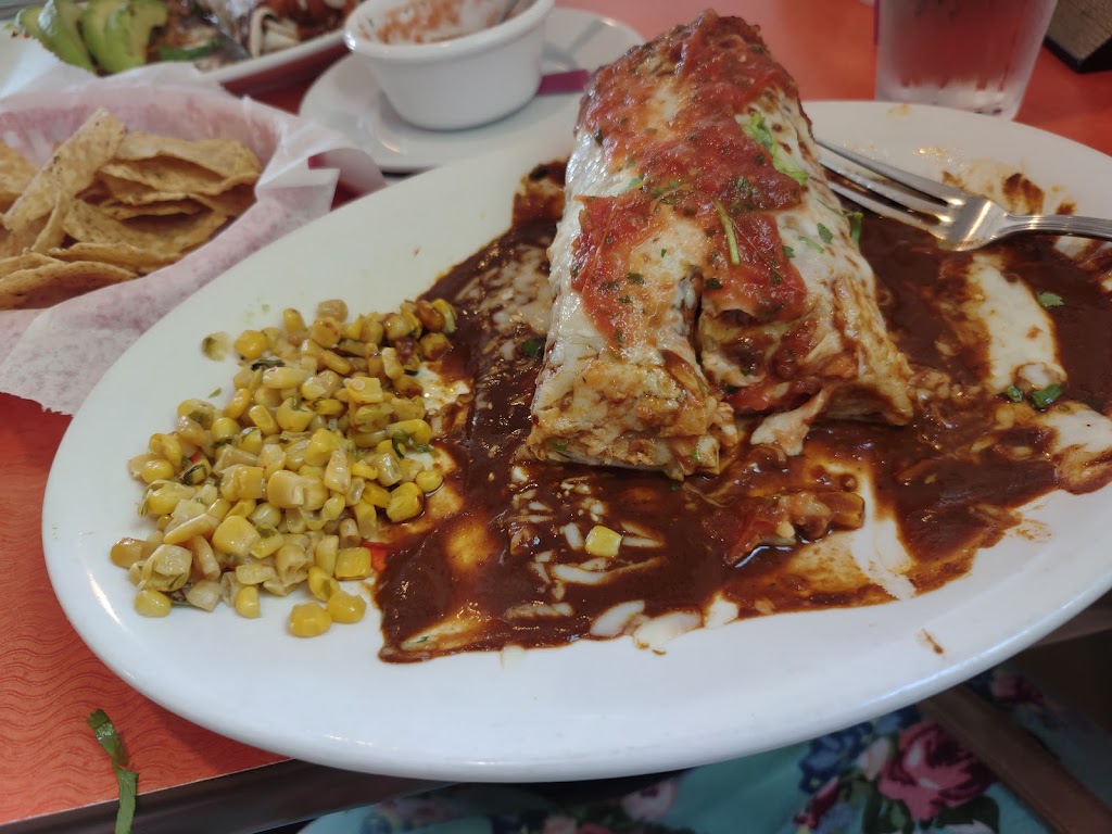 Dos Amigos Mexican Restaurant | 101 W Rockland Rd, Libertyville, IL 60048, USA | Phone: (224) 206-7282
