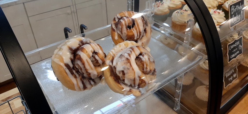 The Confection Connection Cafe and Bakery | 1917 Melody Ln, Greenfield, IN 46140 | Phone: (317) 318-2031