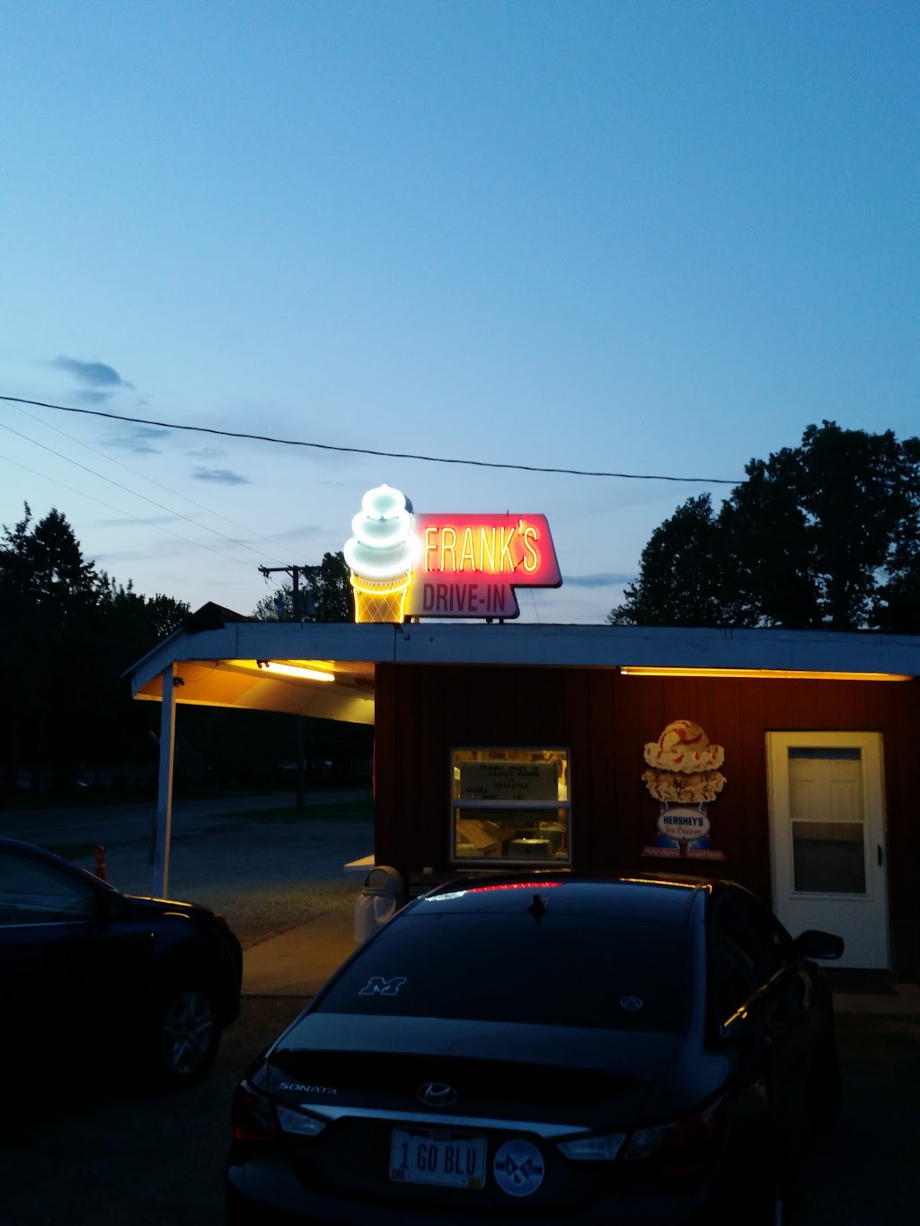 Frank’s Drive In | 3266 OH-43, Mogadore, OH 44260, USA | Phone: (330) 760-1839