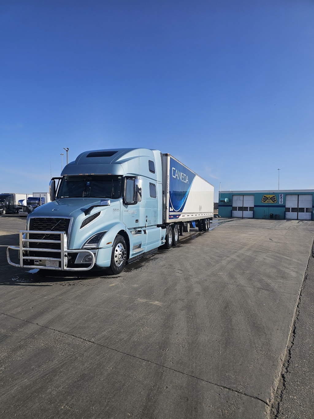 M&K Truck Centers | 1160 Commerce Dr, Pendleton, IN 46064, USA | Phone: (765) 289-4481