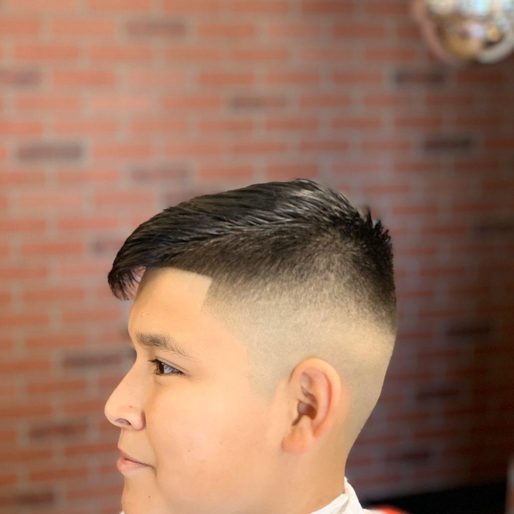 Cut and shave barbershop | 15903 Hwy 6 suite c, Rosharon, TX 77583, USA | Phone: (281) 489-5222