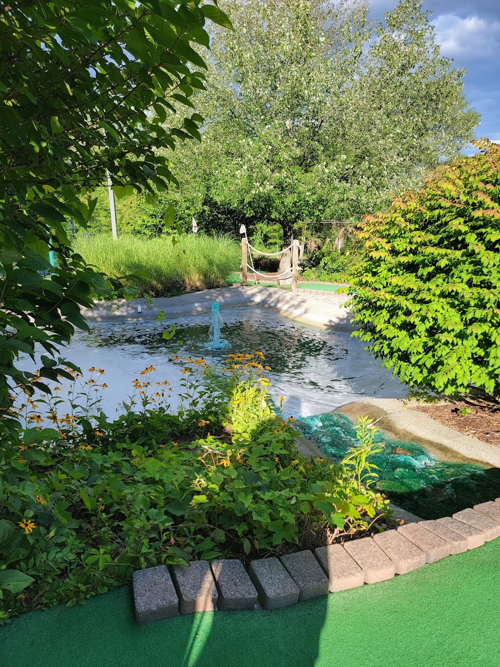 Lumberjack Pass Miniature Golf | 1511 US-9, Lake George, NY 12845, USA | Phone: (518) 793-7141