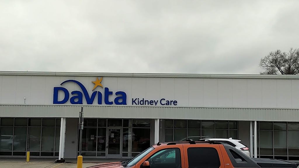 DaVita Edgemont Dialysis | 8 Vieux Carre Dr, East St Louis, IL 62203, USA | Phone: (833) 452-2165