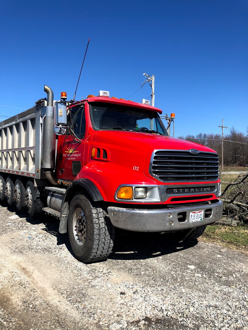 SK & J Trucking & Hauling LLC | 1903 Shawnee Trace Rd, Blanchester, OH 45107, USA | Phone: (513) 560-9981