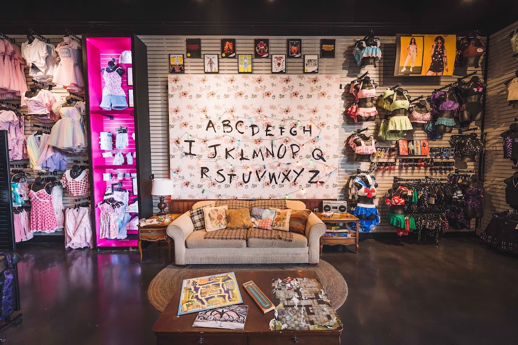 Hot Topic | 27461 San Bernardino Ave #120, Redlands, CA 92374, USA | Phone: (909) 660-8501