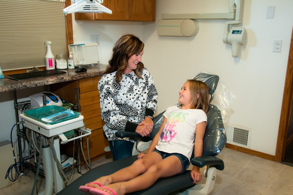 Longmont Complete Dentistry | 2211 Mountain View Ave, Longmont, CO 80501, USA | Phone: (303) 772-7000
