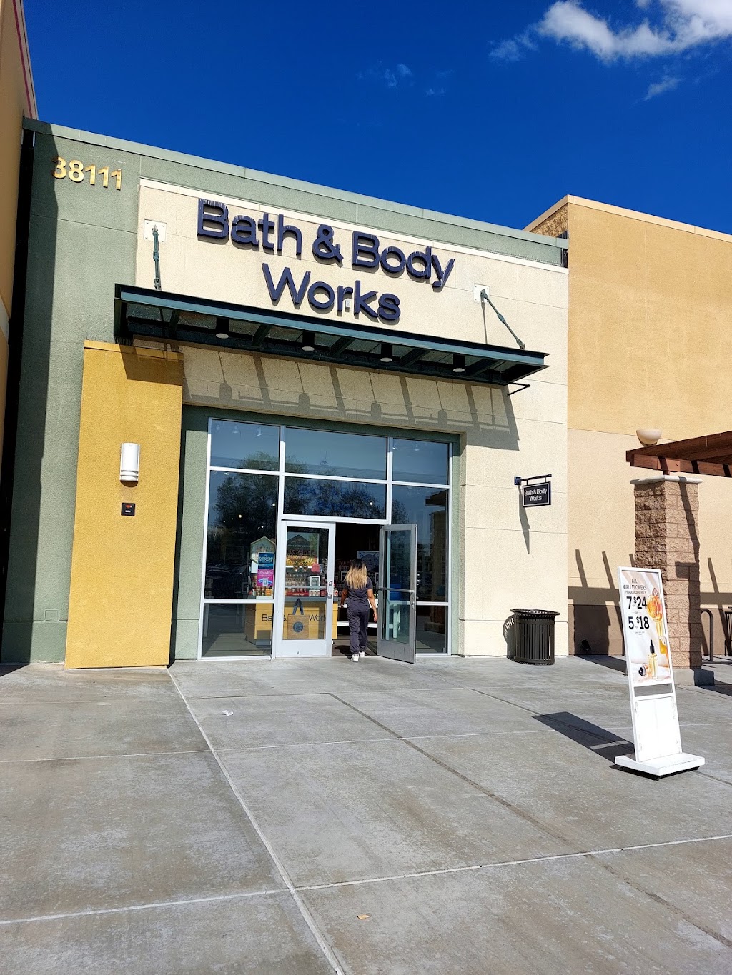 Bath & Body Works | 38111 47th St E, Palmdale, CA 93552, USA | Phone: (661) 533-1985