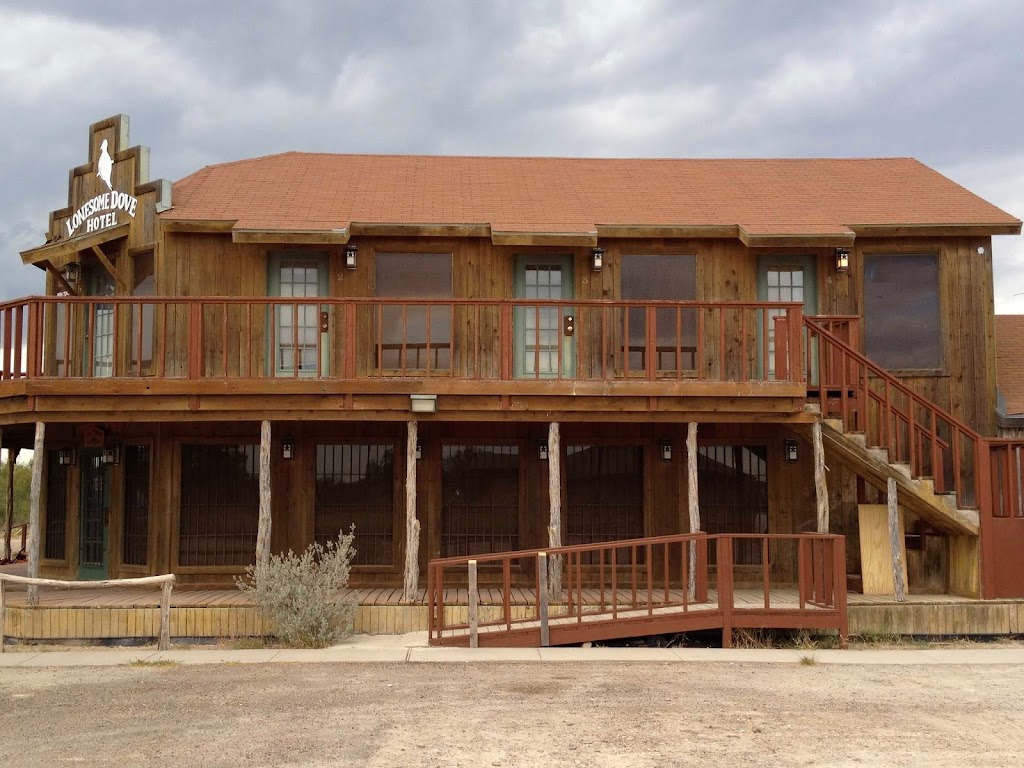 Lonesome Dove Hotel & Cabins | 15811 US-83, Laredo, TX 78045 | Phone: (956) 235-0987