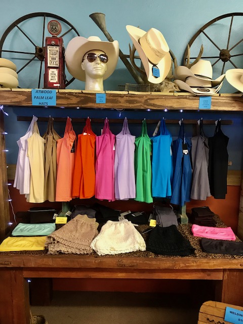 LAKESIDE DRY CLEANERS & LIL BOUTIQUE | 322 E San Patricio Ave, Mathis, TX 78368, USA | Phone: (361) 678-4193