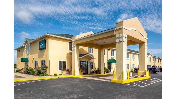 Quality Inn & Suites | 1900 Armory Rd, Brandenburg, KY 40108, USA | Phone: (270) 422-1700