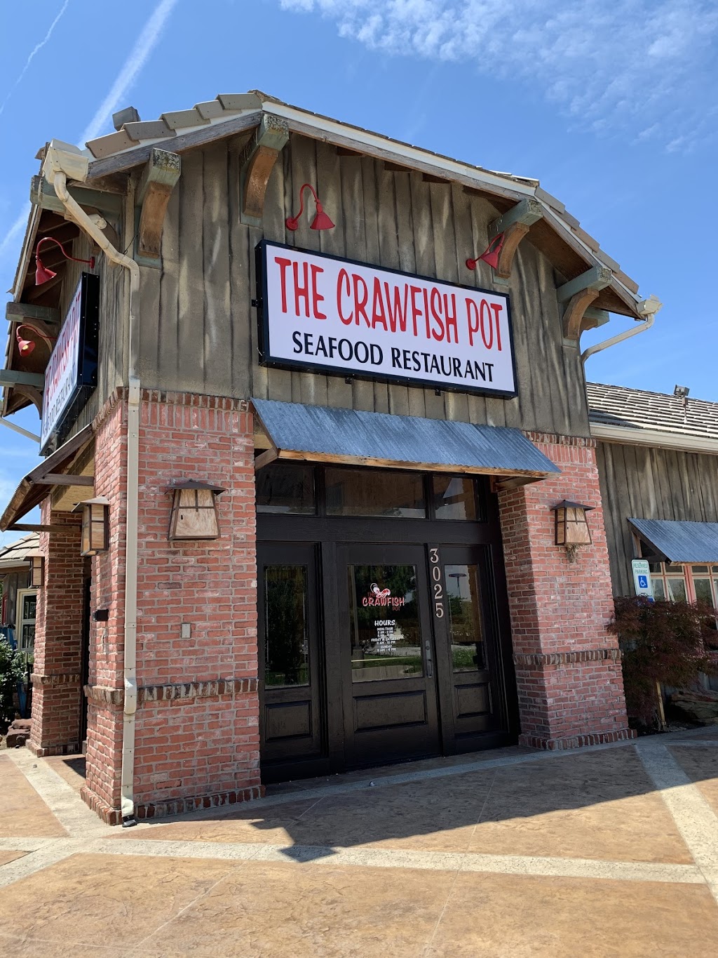 The Crawfish Pot Norman | 3025 William Pereira, Norman, OK 73072, USA | Phone: (405) 310-3878