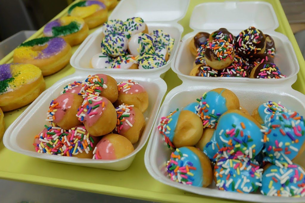 Golden Donuts & Breakfast | 814 Grand Caillou Rd, Houma, LA 70363, USA | Phone: (985) 303-0000