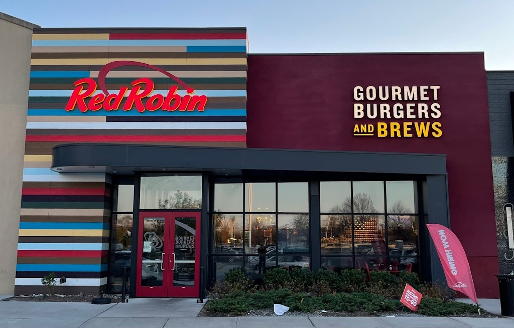 Red Robin Gourmet Burgers and Brews | 755 NJ-18 Space 400A, East Brunswick, NJ 08816, USA | Phone: (732) 851-1772