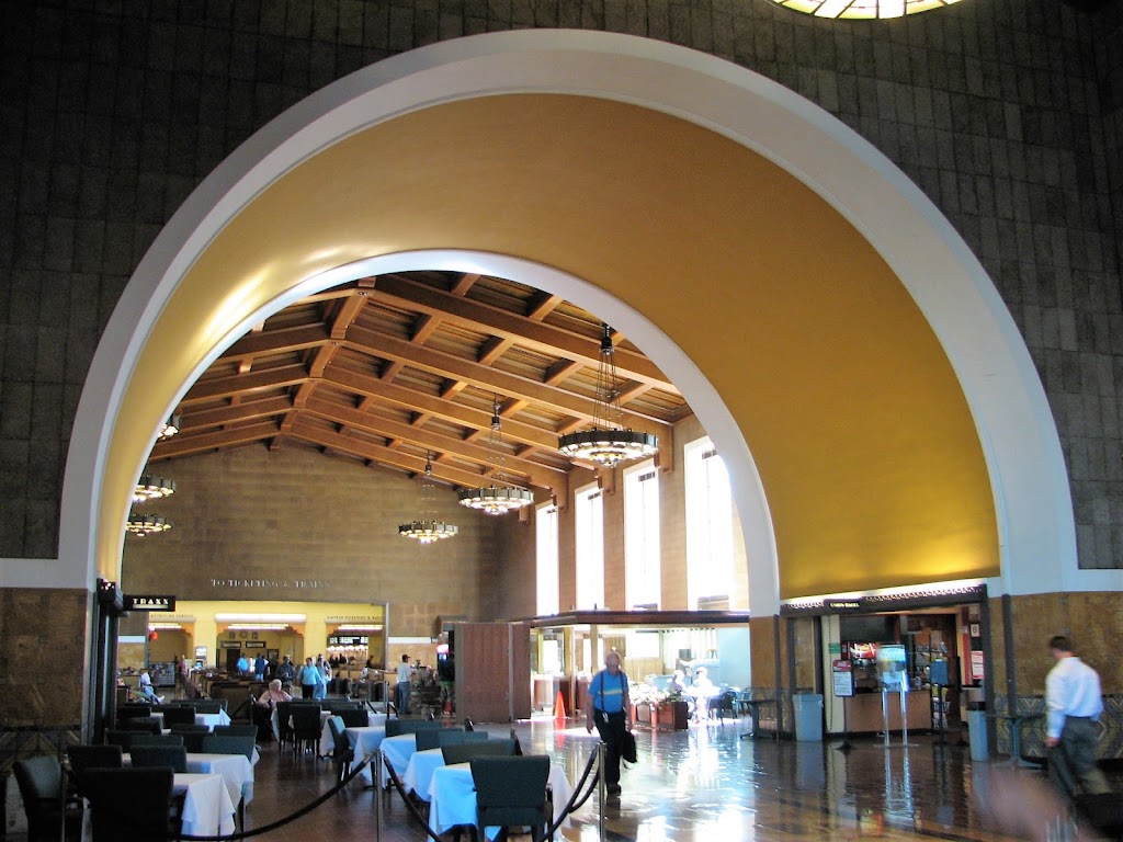 Amtrak | 800 N Alameda St, Los Angeles, CA 90012, USA | Phone: (800) 872-7245