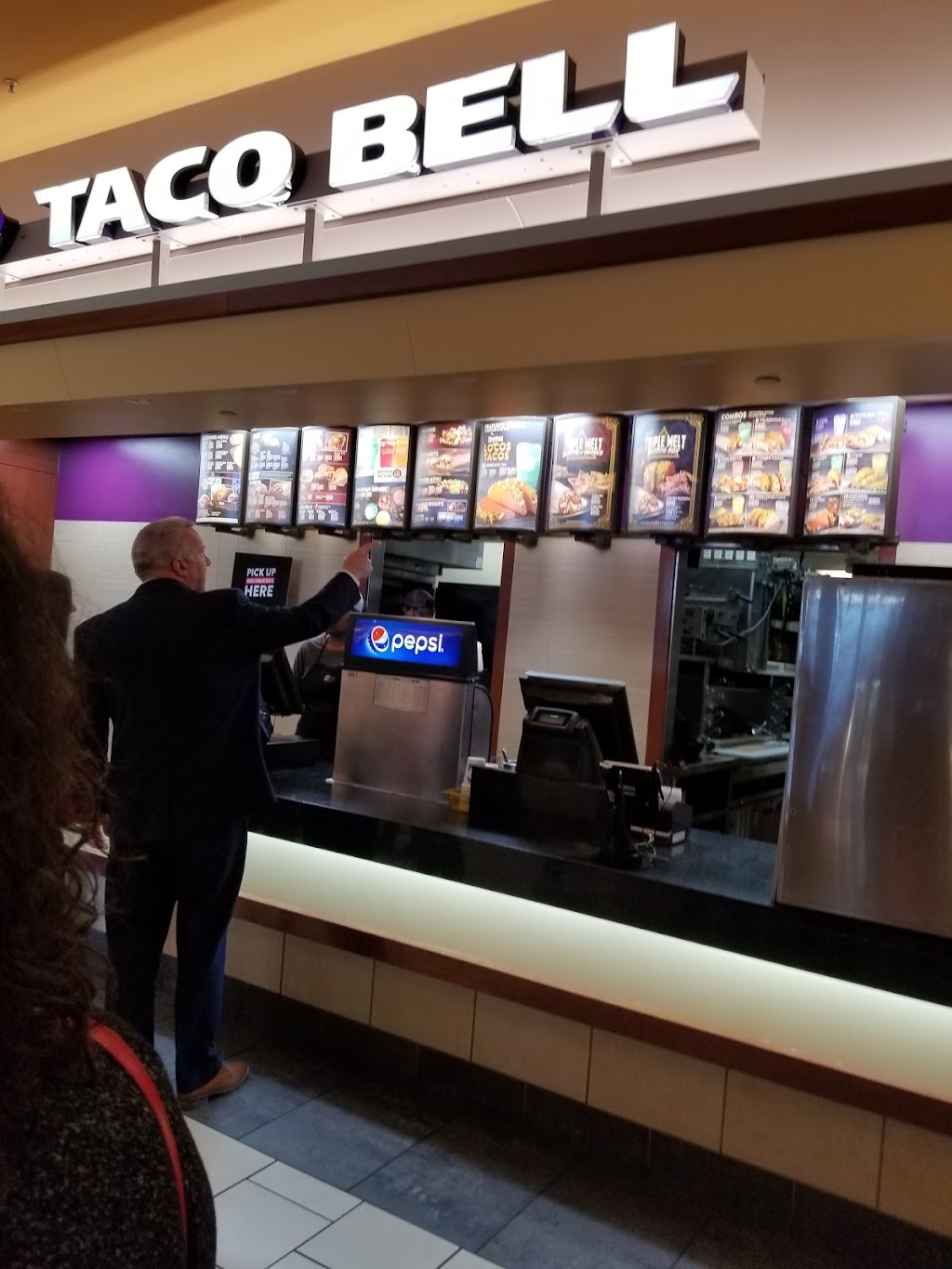 Taco Bell | 18900 Michigan Ave, Dearborn, MI 48126, USA | Phone: (313) 271-1922