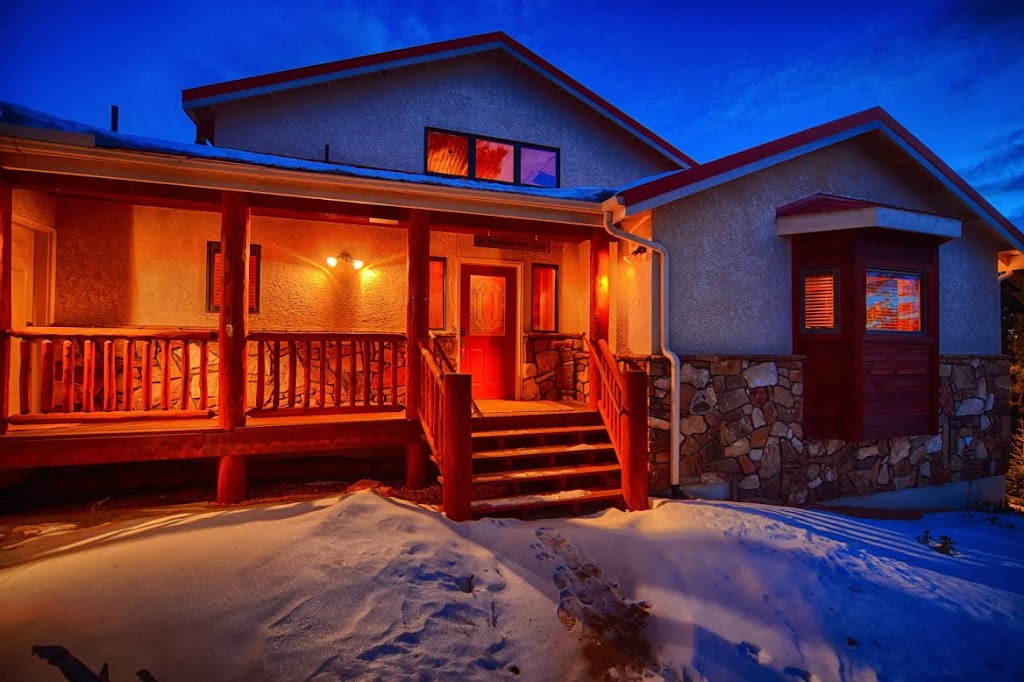 Pike View Lodge | 1200 Arapahoe Trail, Woodland Park, CO 80863, USA | Phone: (719) 286-3275