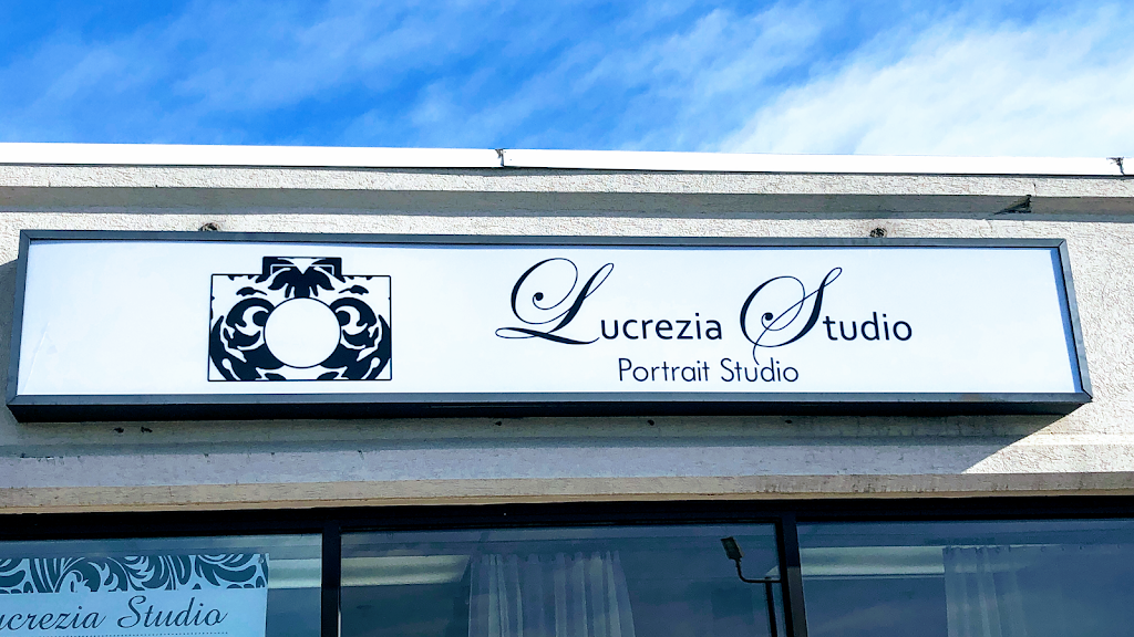 Lucrezia Studio | 643 N York St, Elmhurst, IL 60126, USA | Phone: (630) 520-8500