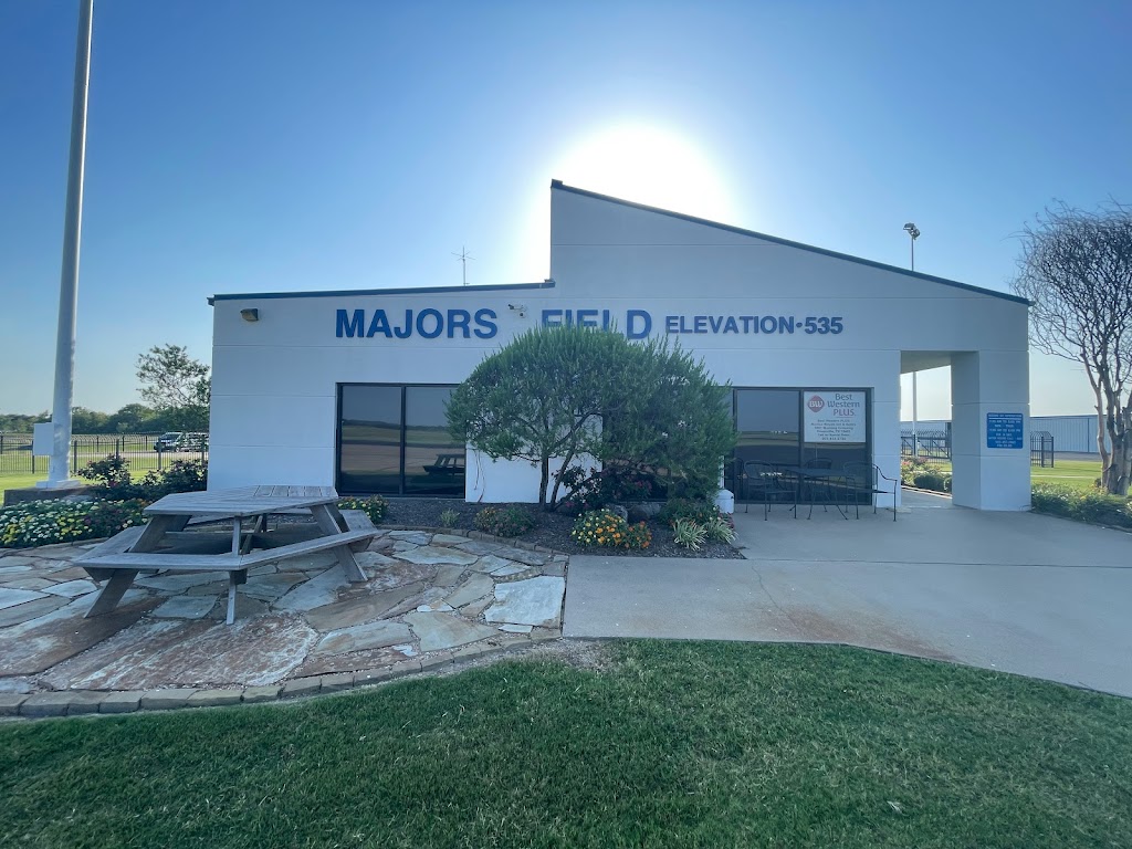 Majors Airport-GVT | Municipal Airport, Terminal building, 101 Majors Rd, Greenville, TX 75402, USA | Phone: (903) 457-3168