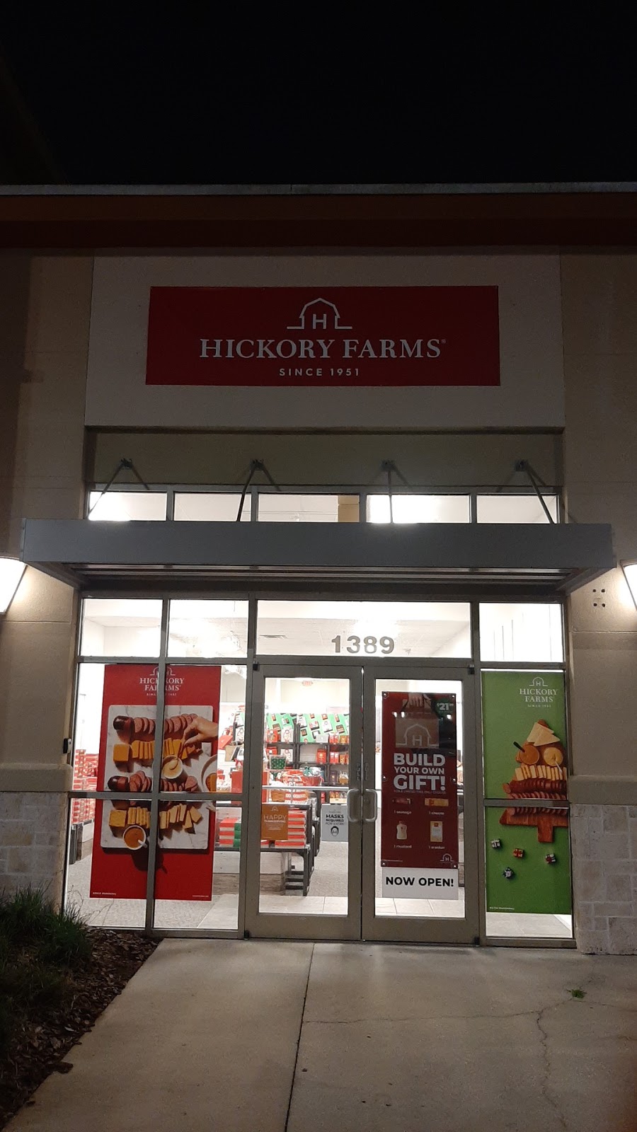 Hickory Farms Kiosk Store | 200 Towne Center Cir, Sanford, FL 32771, USA | Phone: (321) 233-2239