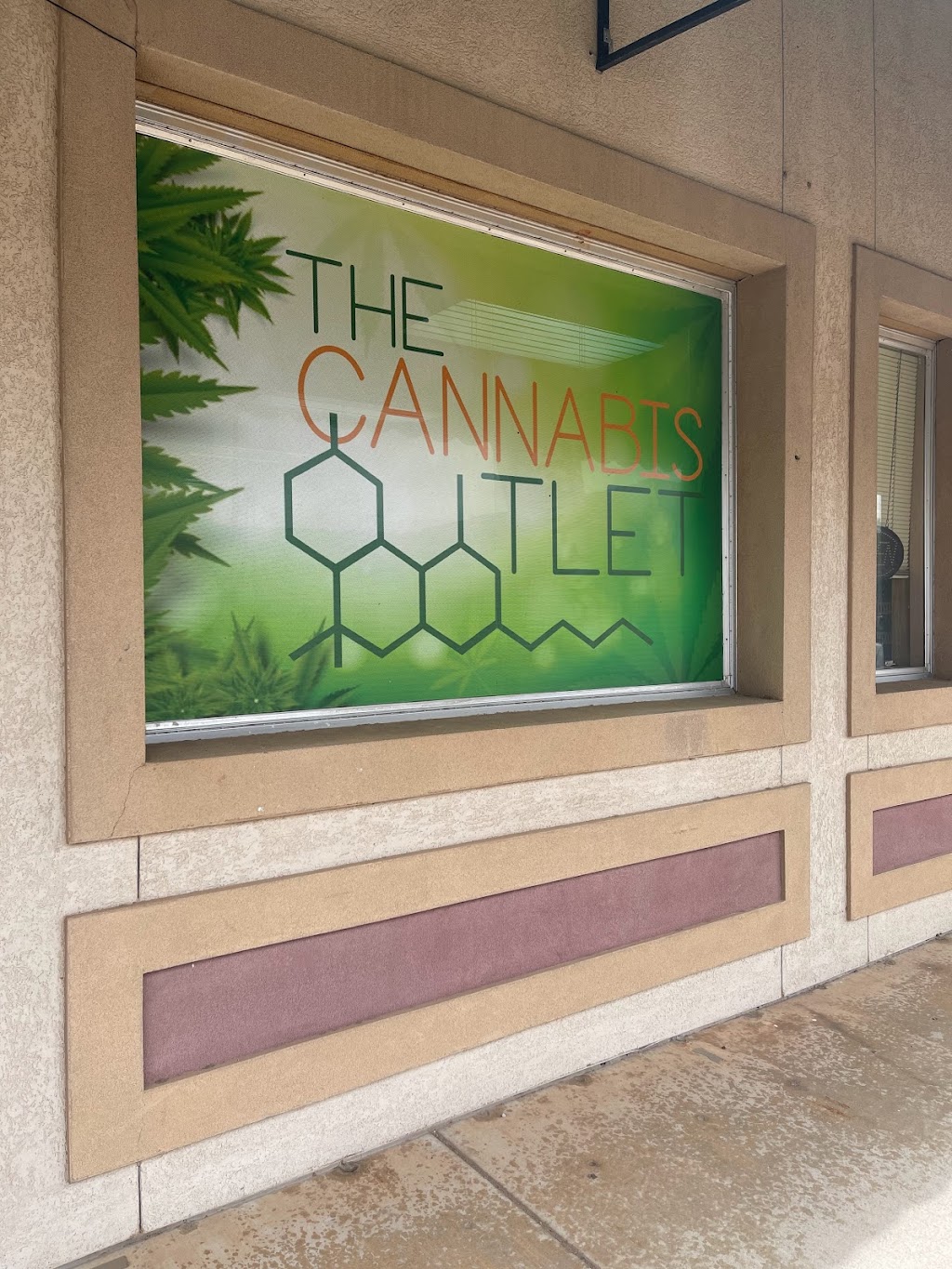 The Cannabis Outlet LLC | 101 E Broadway St, Lexington, OK 73051, USA | Phone: (405) 527-3289