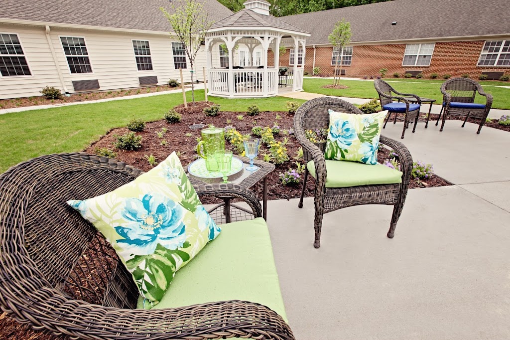 Commonwealth Senior Living at Georgian Manor | 651 River Walk Pkwy, Chesapeake, VA 23320 | Phone: (757) 436-9618