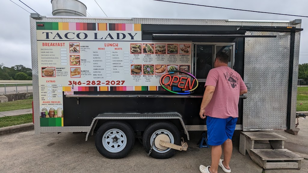 Taco lady | 502 TX-332, Lake Jackson, TX 77566, USA | Phone: (346) 282-2027