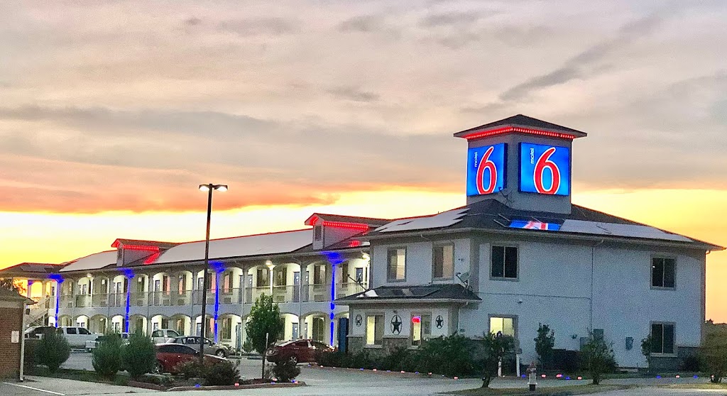 Motel 6 Rhome | 300 Holly Pkwy, Rhome, TX 76078, USA | Phone: (817) 636-6140