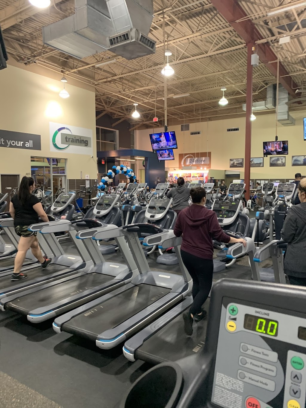 24 Hour Fitness | 12660 Day St, Moreno Valley, CA 92553, USA | Phone: (951) 571-8335