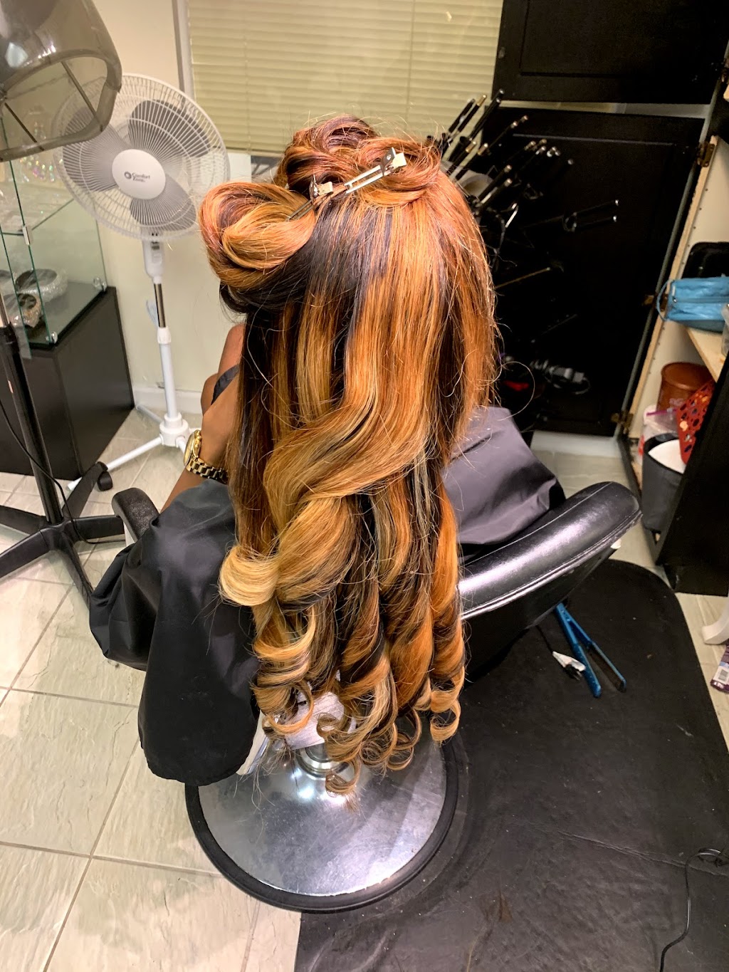 Plush’d Hair Studio | 222 S Rainbow Blvd #118, Las Vegas, NV 89145, USA | Phone: (725) 214-3177