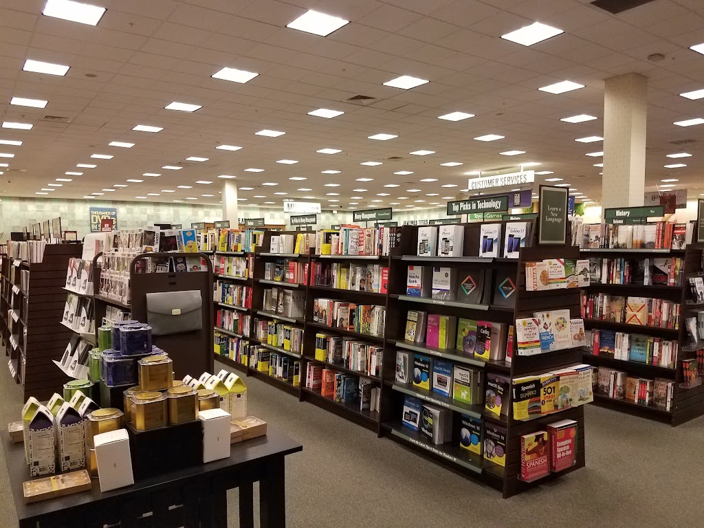 Barnes & Noble | 4610 Merchants Park Cir Suite 521, Collierville, TN 38017, USA | Phone: (901) 853-3264