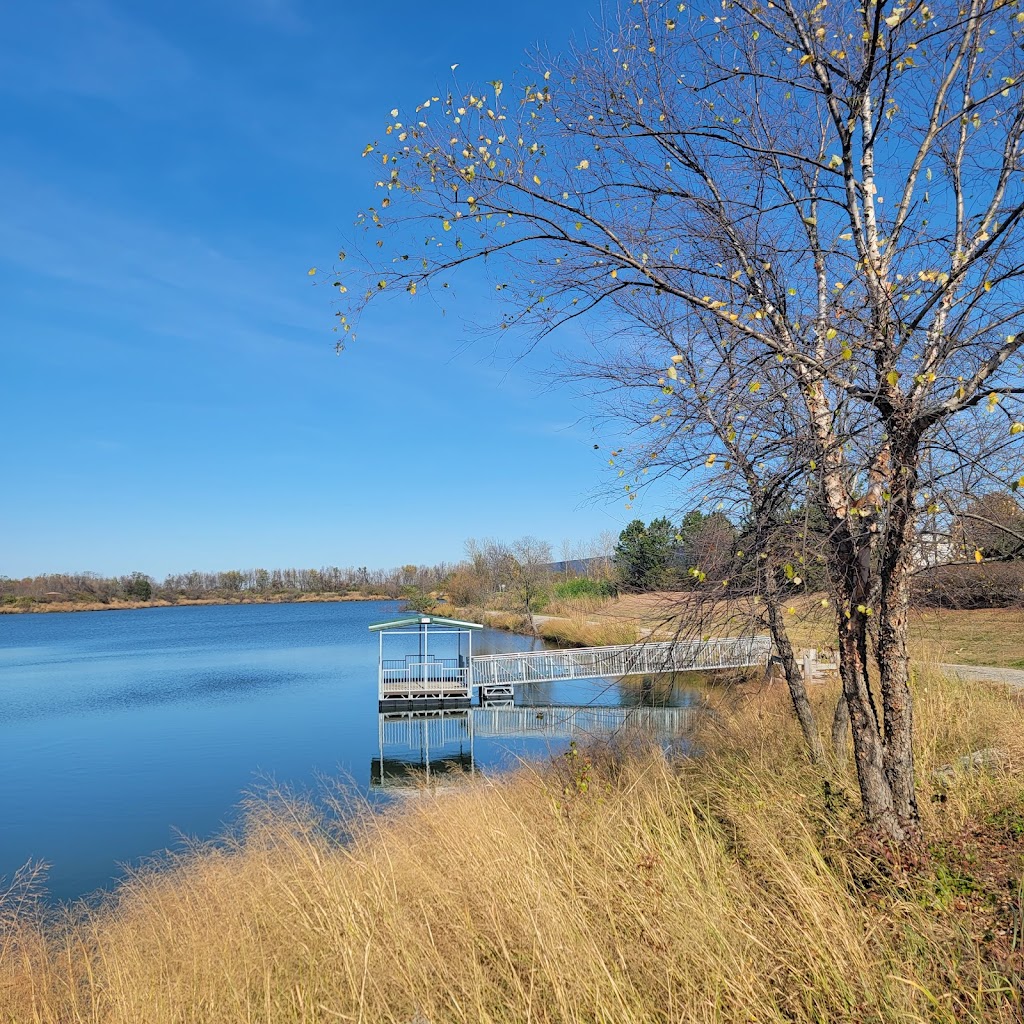 Fountain Lakes Park (North End) | 628-608 Fountain Lakes Blvd, St Charles, MO 63301, USA | Phone: (636) 949-3372