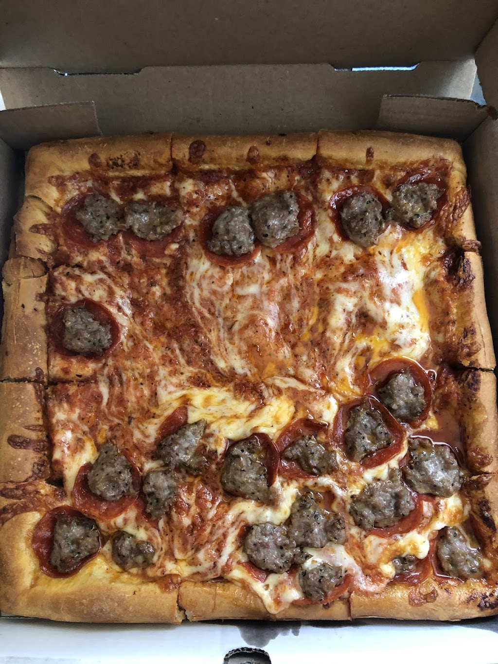 Giuseppes Pizza Inc | 30441 Euclid Ave, Wickliffe, OH 44092, USA | Phone: (440) 944-9300