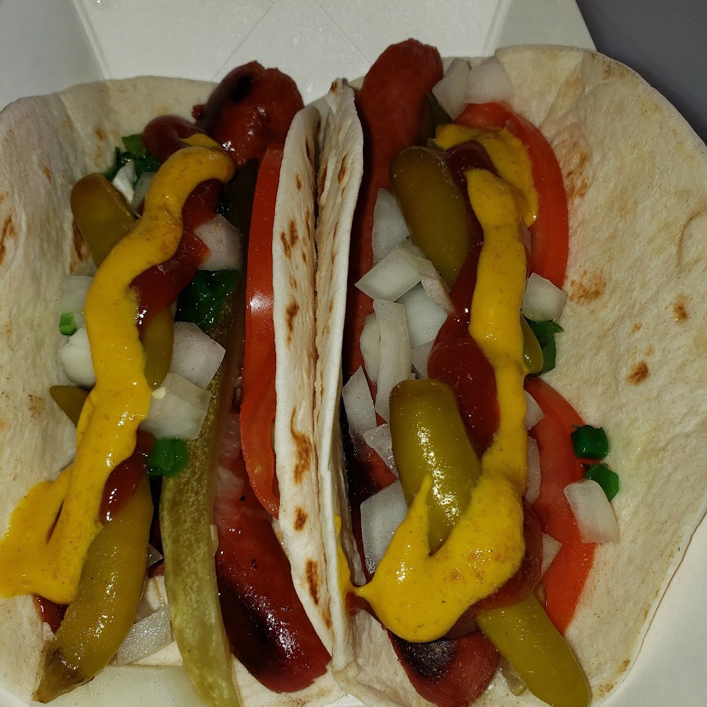 TJs Dawg House | Outside the Lowes Home Improvement Store, 501 S Plano Rd, Richardson, TX 75081, USA | Phone: (802) 777-1541