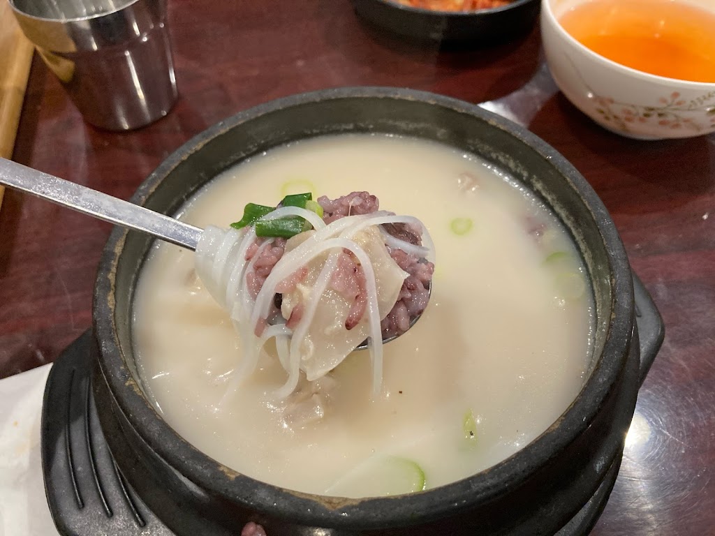 Moo Bong Ri Korean Soul Food 무봉리 순대국 | 2625 Old Denton Rd #590, Carrollton, TX 75007, USA | Phone: (972) 446-8500